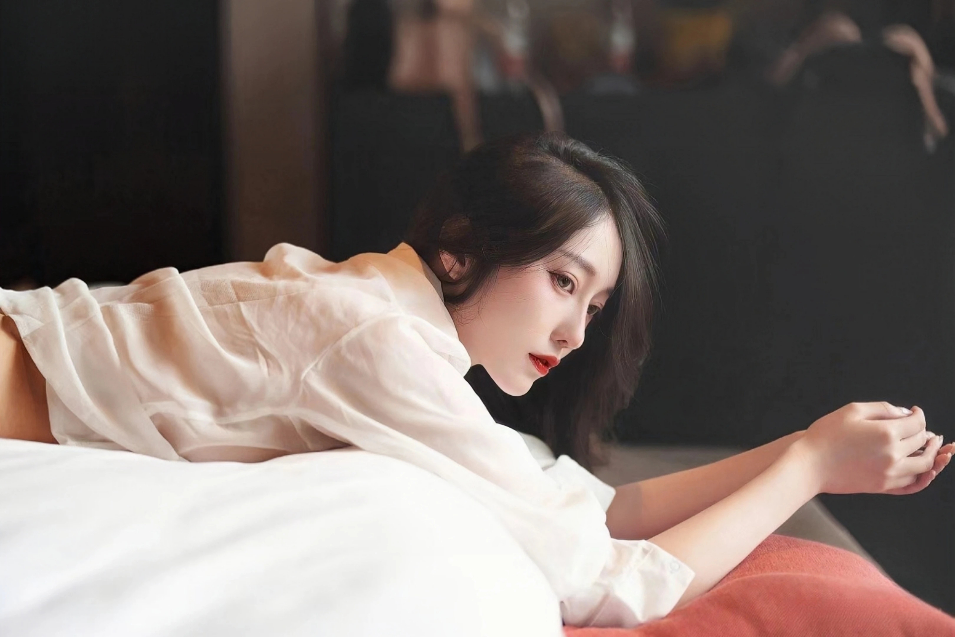 中国驻冰岛使馆提醒在冰中国公民及游客注意防范火山喷发危险